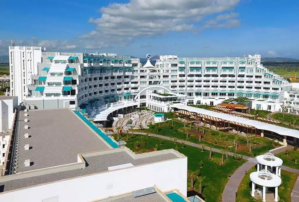 limak cyprus deluxe hotel famagusta_shabavizparvaz_03.jpg